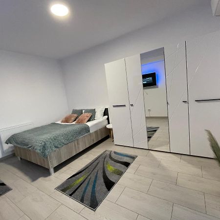 Studio Apartment Palas Mall Iasi Bagian luar foto