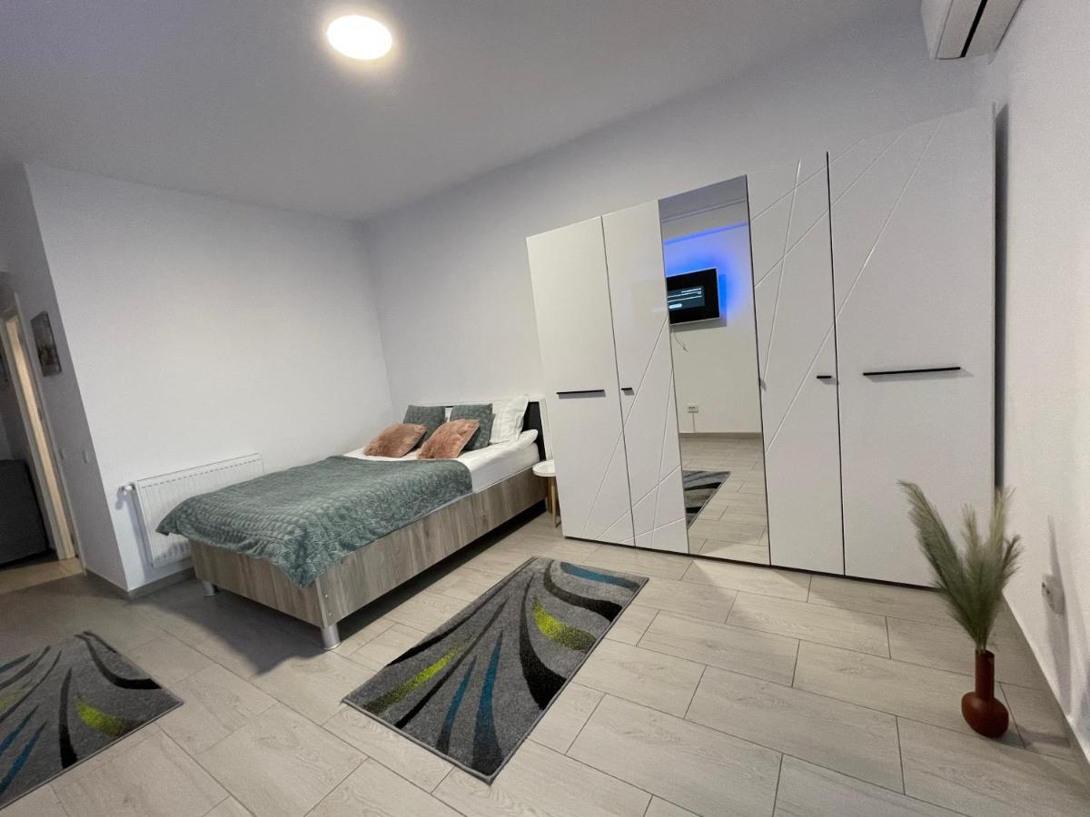 Studio Apartment Palas Mall Iasi Bagian luar foto